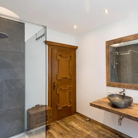 Hoellbacher Holiday home Bad Gastein