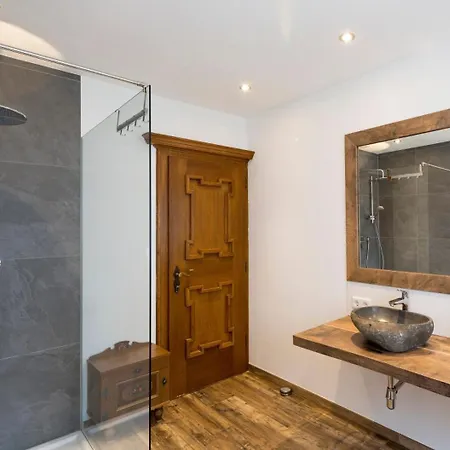 Hoellbacher By We Rent *